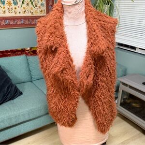 Selfie Fuzzy Shaggy 70’s Festival orange brown Rust Vest L